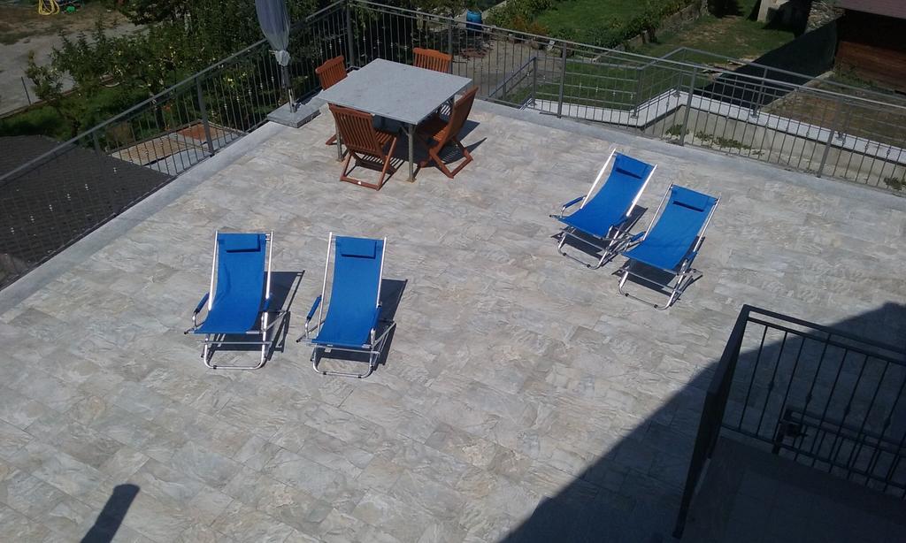 Casa Vacanze Chez Sapin Fenis Exteriör bild