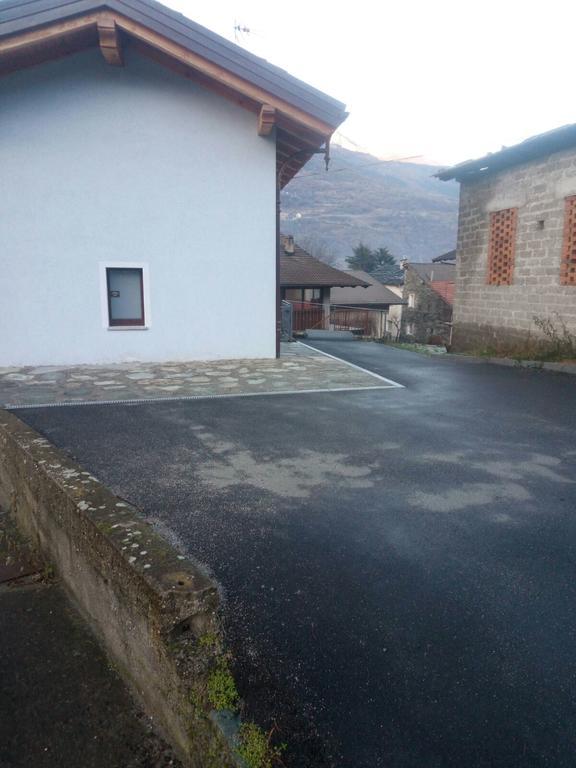 Casa Vacanze Chez Sapin Fenis Exteriör bild
