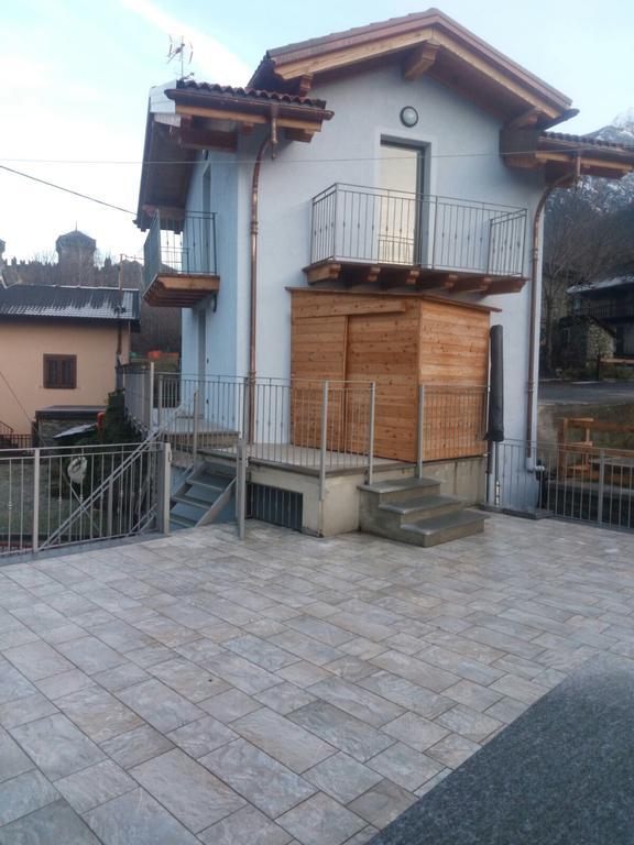 Casa Vacanze Chez Sapin Fenis Exteriör bild